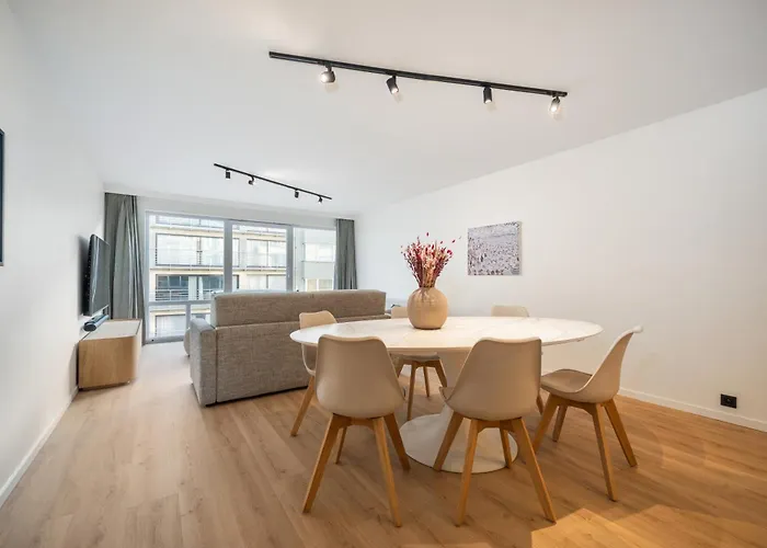 Luxe Comfort App Met Zijdelings Zeezicht En In Centrum 公寓